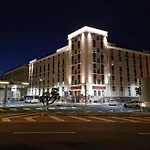 Bright Port View Apartment- Free Parking