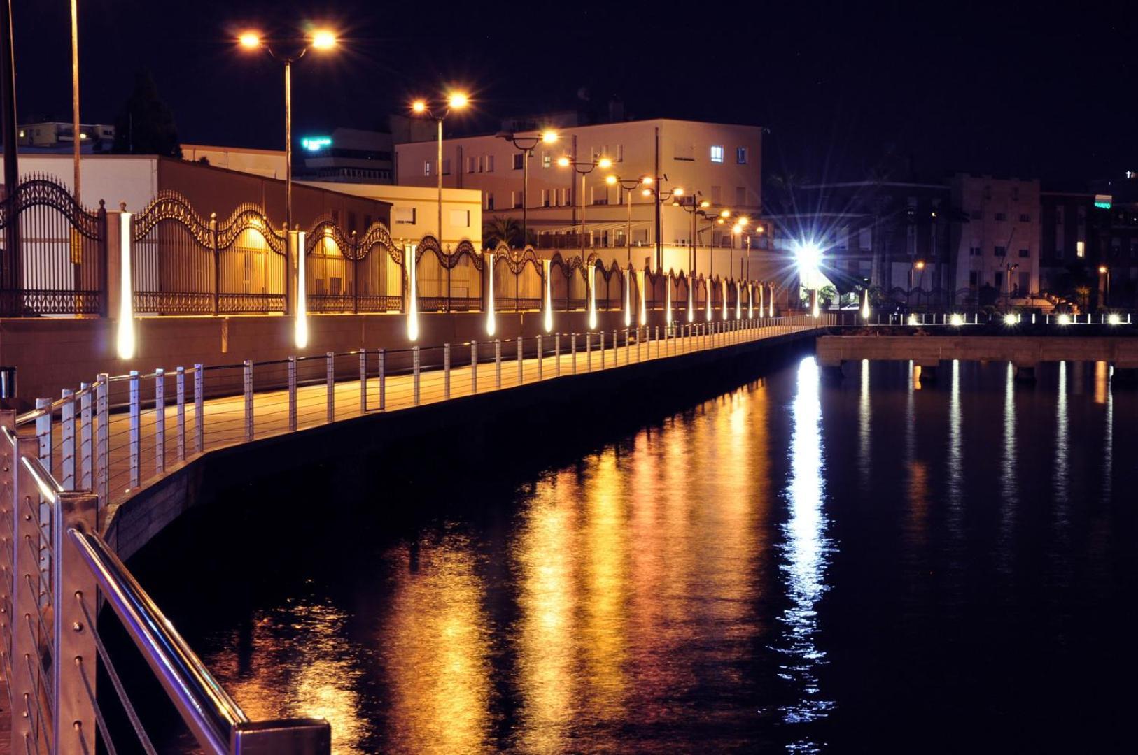 Bright Port View Apartment- Free Parking Apartment Cagliari