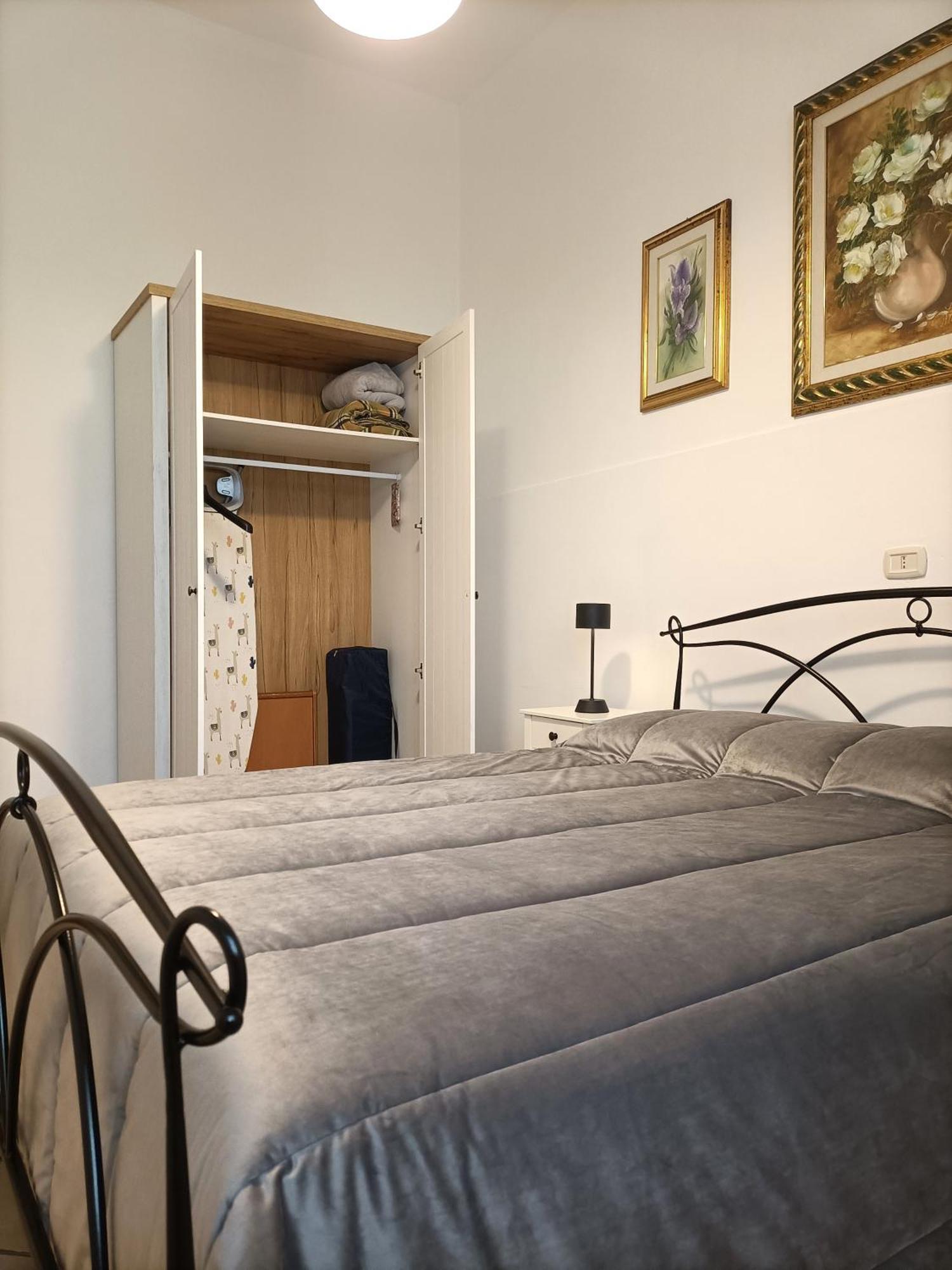 Bright Port View Apartment- Free Parking Apartment Cagliari