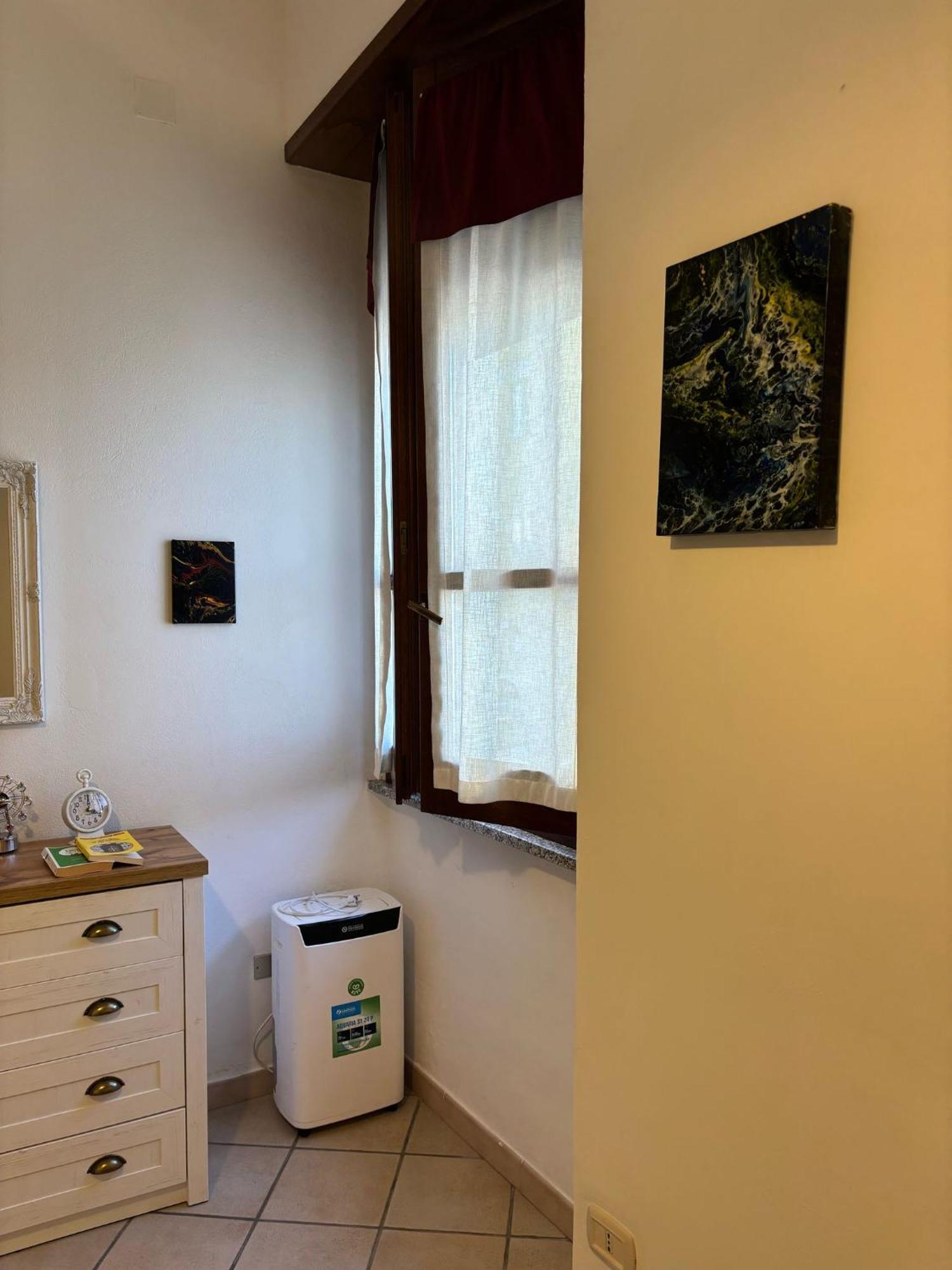 Bright Port View Apartment- Free Parking