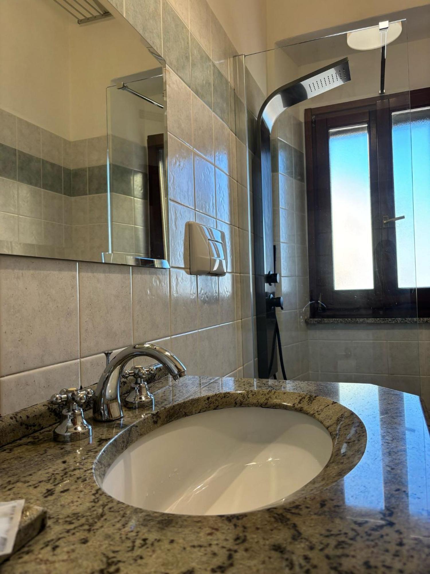 Bright Port View Apartment- Free Parking Apartment Cagliari